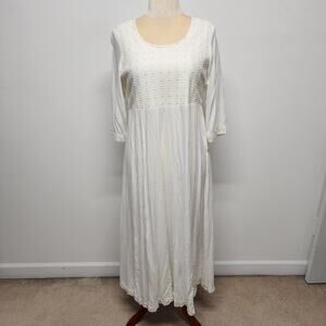 Avaasa Womens Embroidered Kurta Size L Ivory Viscose Sparkle Chikankari Sari